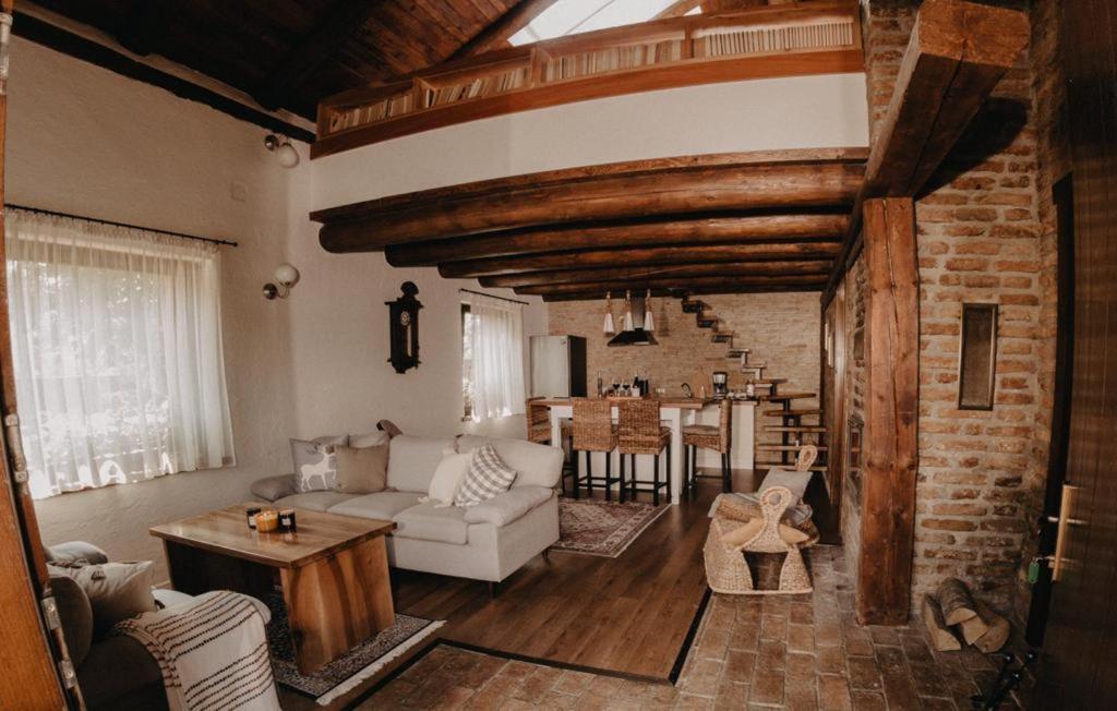 Honey Home Bistrita  Ngoại thất bức ảnh